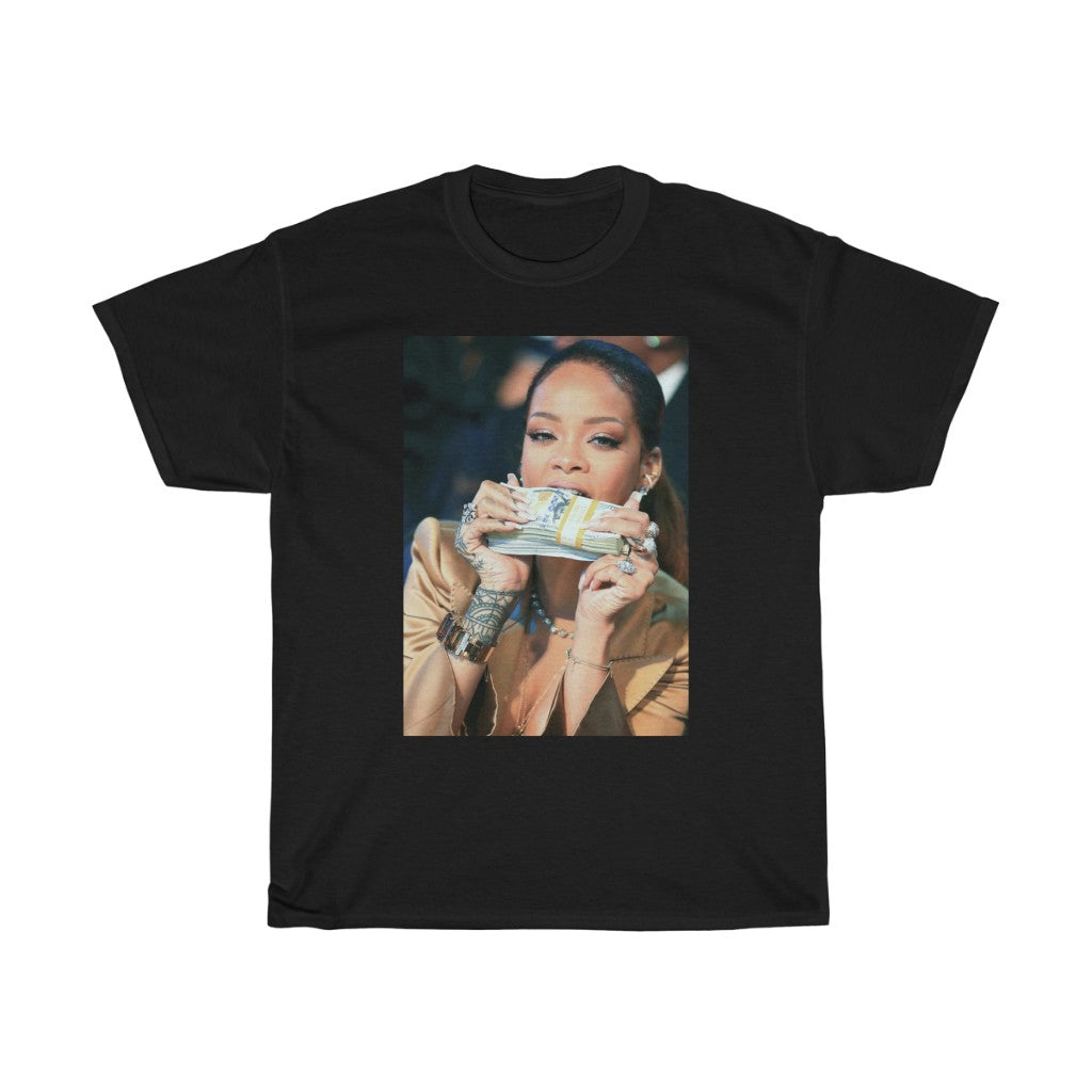 RIHANNA GRAPHIC T-SHIRT